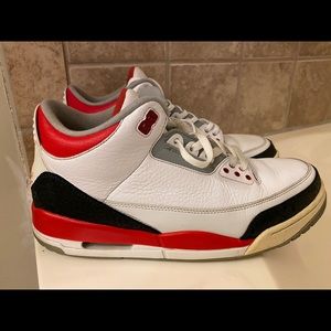 JORDAN 3 FIRE RED